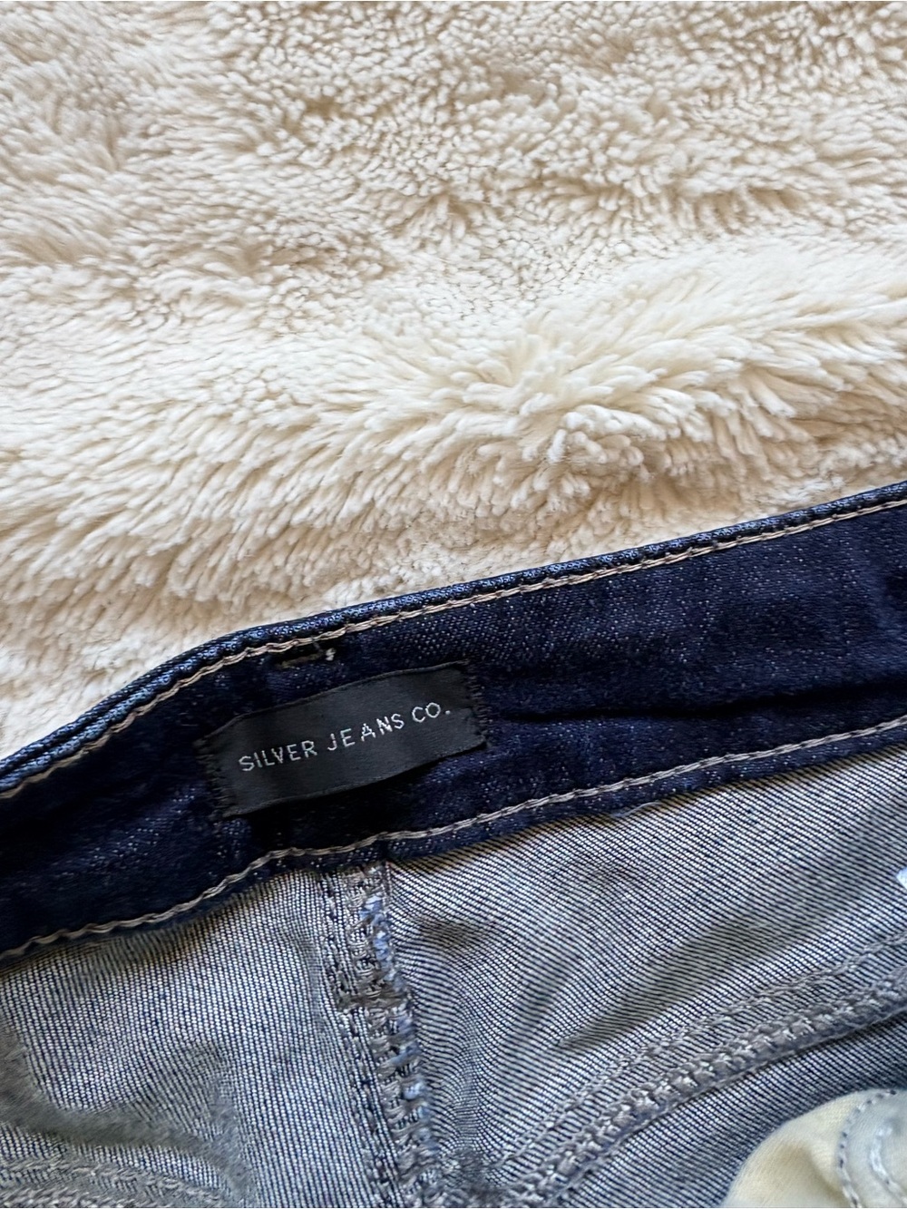 Silver Jeans Co. Avery Straight‑Leg Jeans – W29 L30 | Modern Casual Style | - Picture 8 of 8
